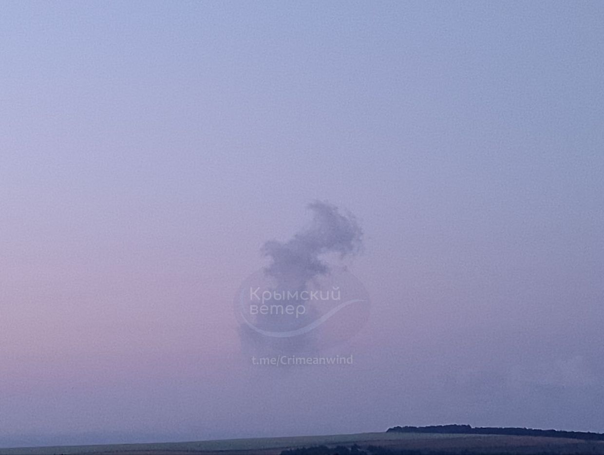 A cloud in the sky

AI-generated content may be incorrect.