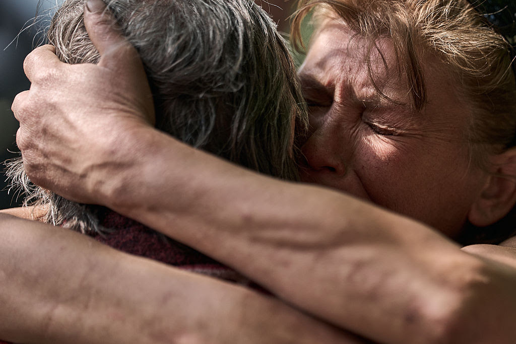 Standing with workers before they install a new flag pole on the South Lawn, U.S. President Donald Trump talks with journalists outside the White House on June 18, 2025, in Washington, DC. (Chip Somodevilla / Getty Images)