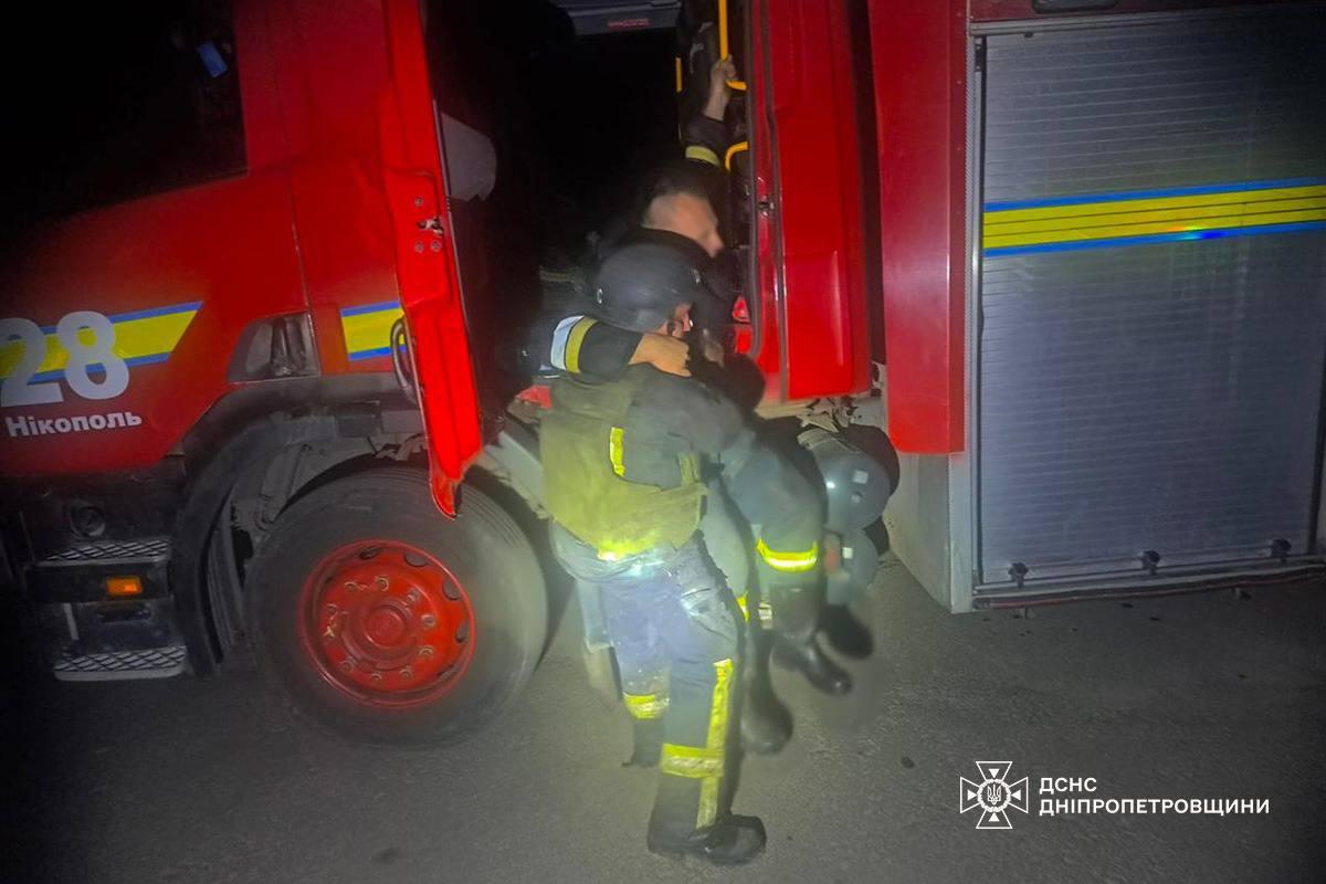 Russian double-tap attack injures 5, including emergency workers, in Nikopol