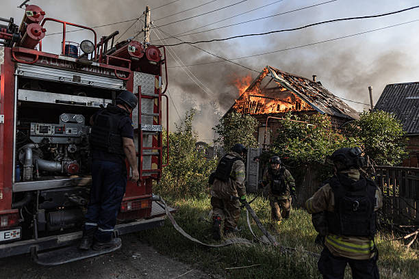 Standing with workers before they install a new flag pole on the South Lawn, U.S. President Donald Trump talks with journalists outside the White House on June 18, 2025, in Washington, DC. (Chip Somodevilla / Getty Images)