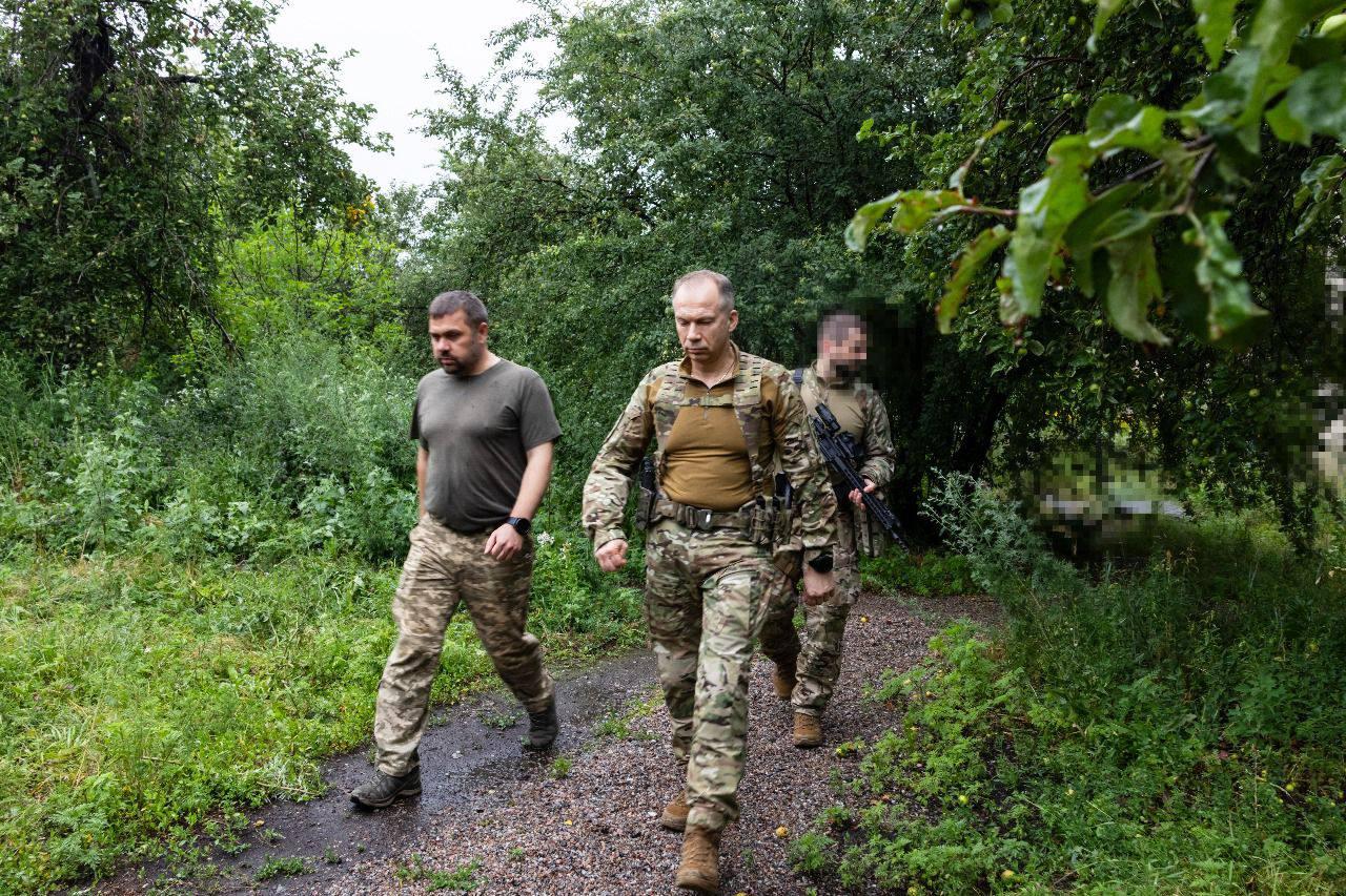 Ukraine's army chief warns of new Russian offensives in northeast as he visits Kharkiv Oblast front