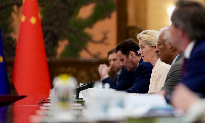 Von der Leyen urges China to press Putin to engage seriously in Ukraine-Russia peace talks
