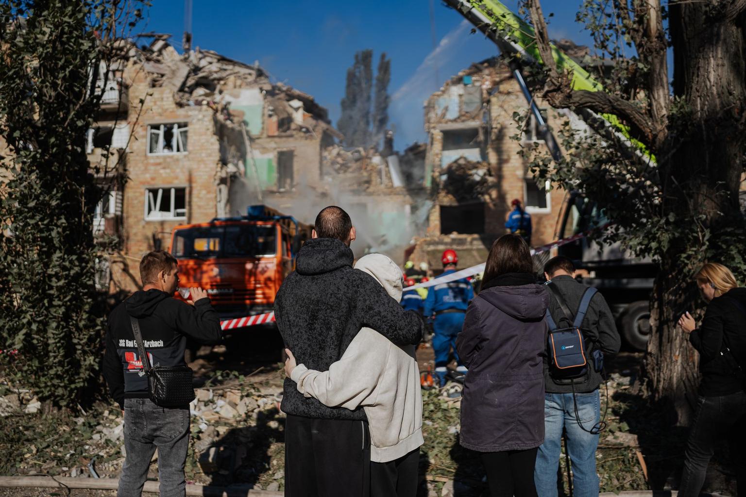 Death toll of Aug. 28 attack on Kyiv rises to 25, 2-year old girl and mother among killed