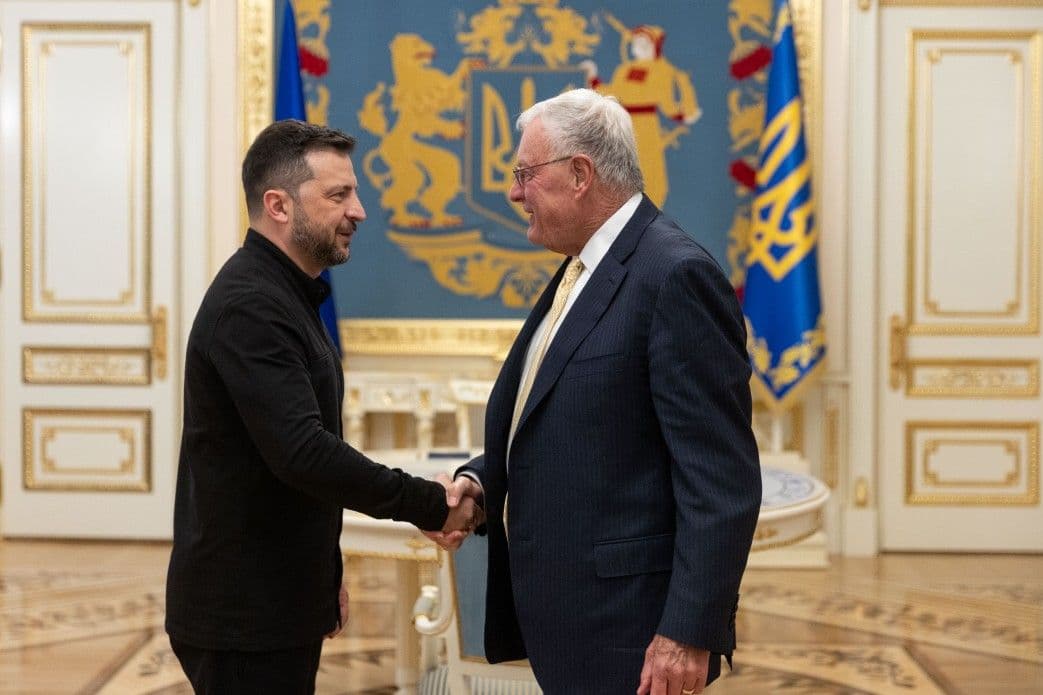Zelensky, Kellogg discuss arms, economic pressure on Russia during Kyiv visit
