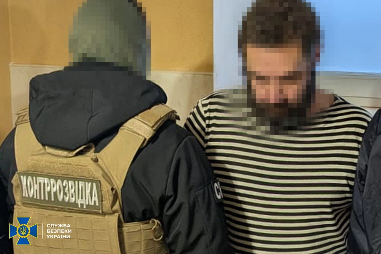 SBU Arrests Russian-Backed Fighter Trying to Flee Ukraine with Fake Passport