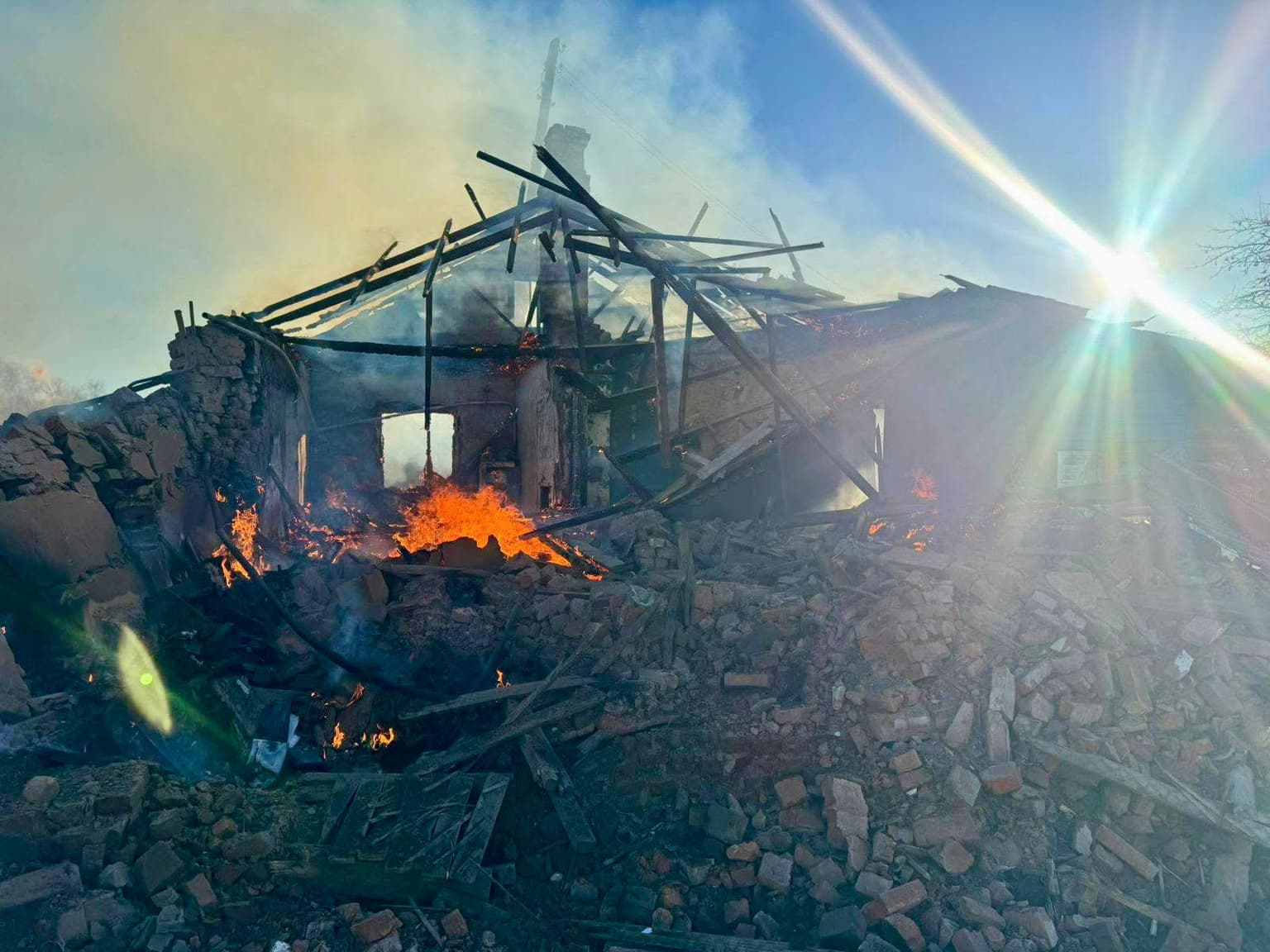 Russian attacks kill 2, injure 11 in Ukraine, hit Turkish cargo ship over past day