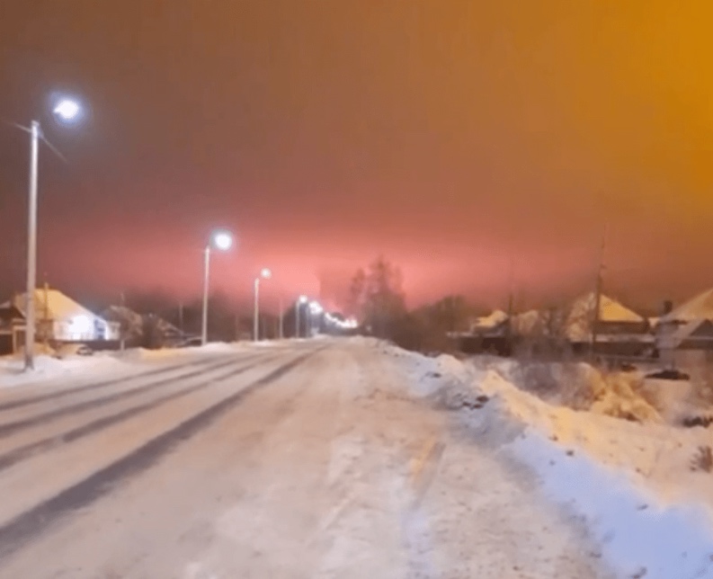 'Explosions rang out all night' — SBU conducts fresh strikes on ammunition depot and oil facility deep inside Russia