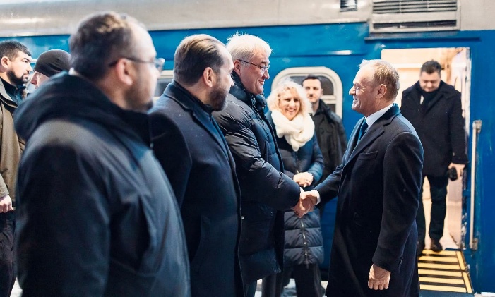 'Ukraine cannot be left alone' — Polish prime minister arrives in Kyiv as Russian strikes deepen energy crisis