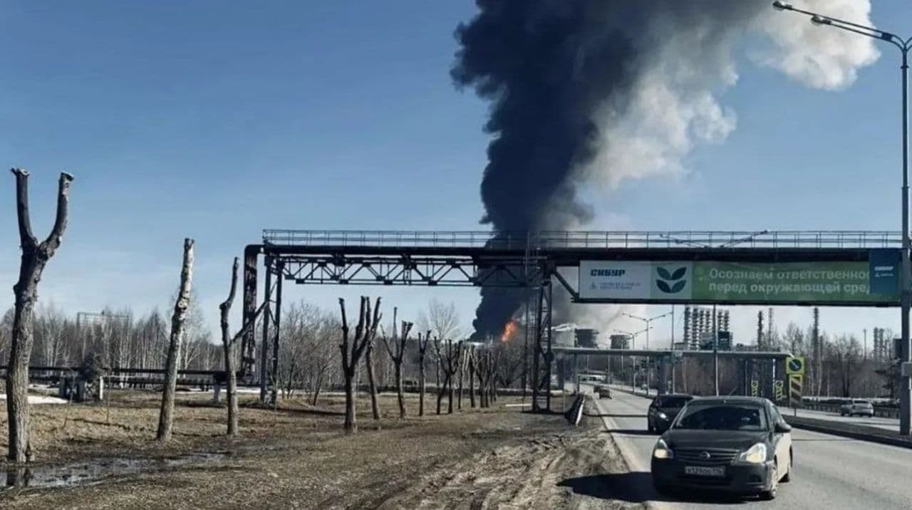 Massive explosion at Russian petrochemical plant in Tatarstan, 3 dead, dozens wounded