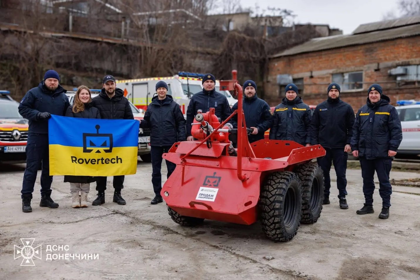 Ukrainian firefighting robot helps soldiers for first time
