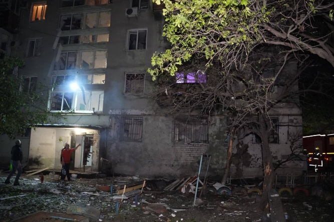 Russian drones hit Odesa residential area as attacks across Ukraine kill 3, injure over 60