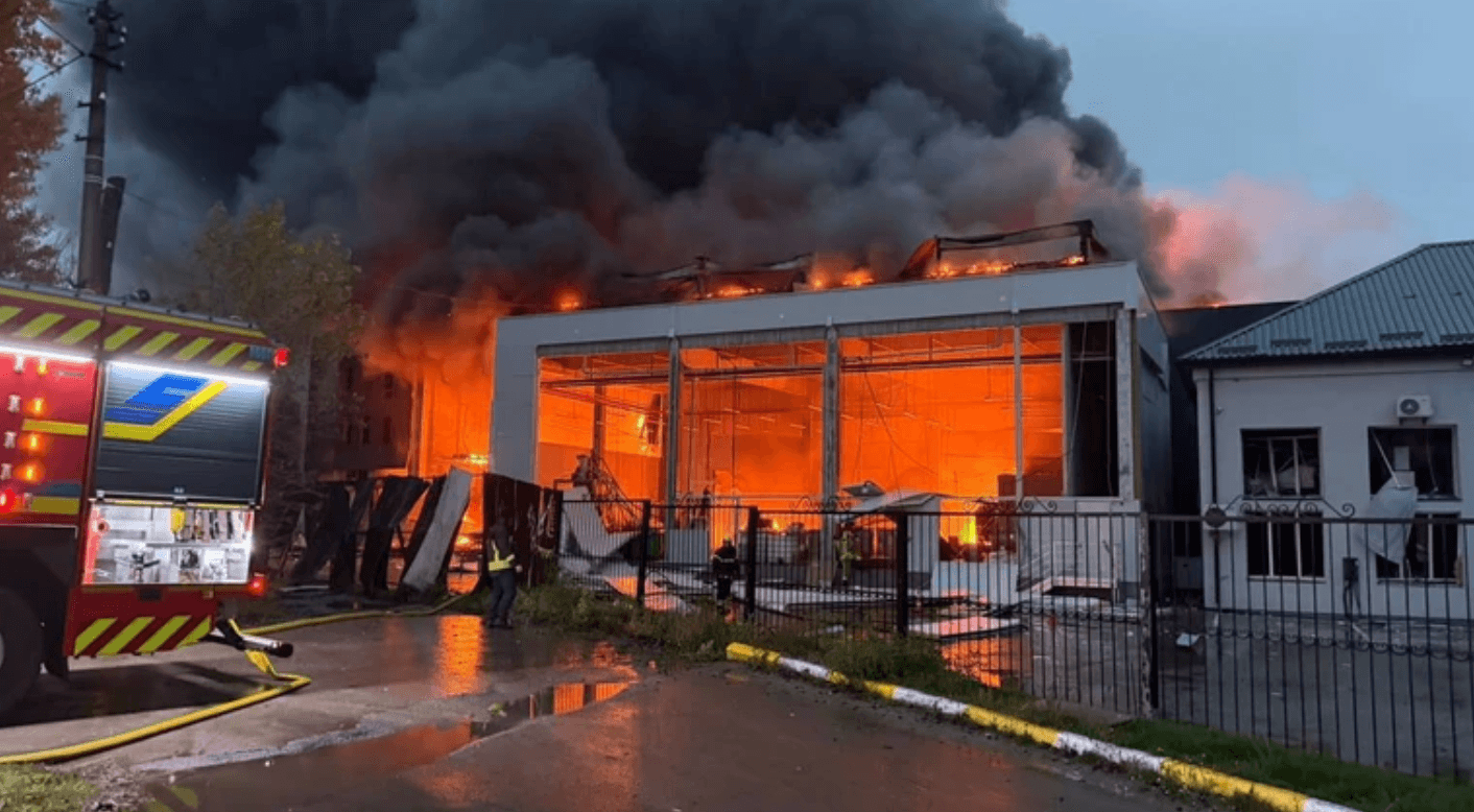 Russian attacks hit Ukrainian water filtration, plastics factories overnight