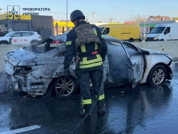 Russian drone attack on Kyiv rush-hour traffic kills at least 3, injures 4